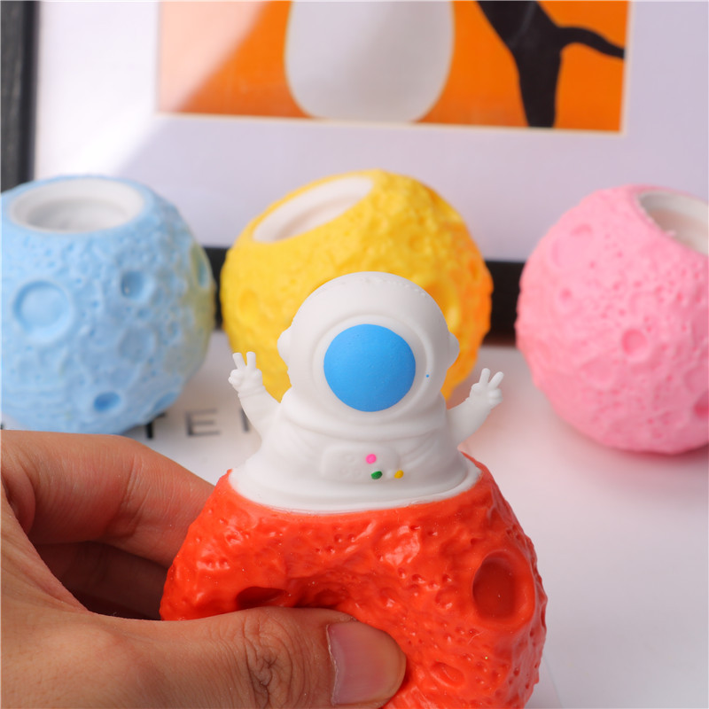Squeeze Astronauts Planet TPR  – обзор и цена Party Games Adults Funny