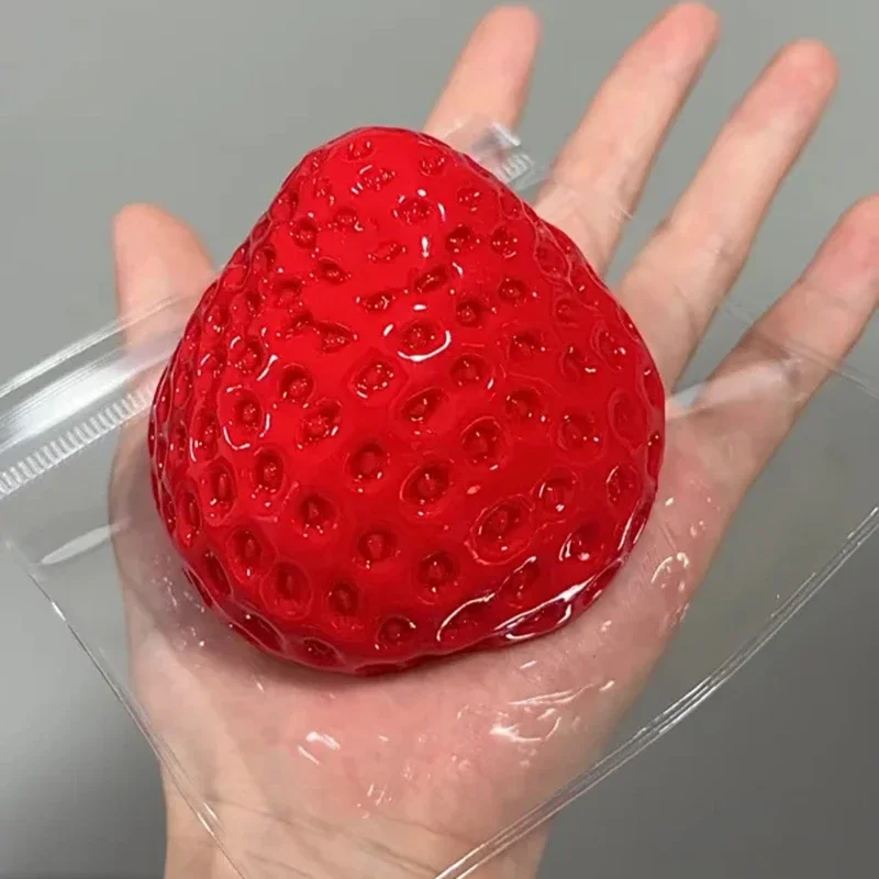 Squishy Big Strawberry Squeeze – обзор и цена Party Games Crazy